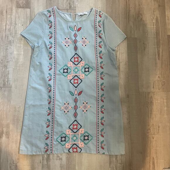 Hayden Los Angeles light blue embroidered Shift Dress size medium - Picture 13 of 16
